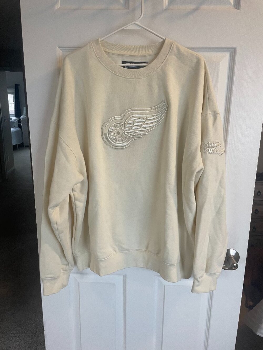 Pro Standard Detroit Red Wings Mens White Neutral Long Sleeve Fashion Sweatshirt